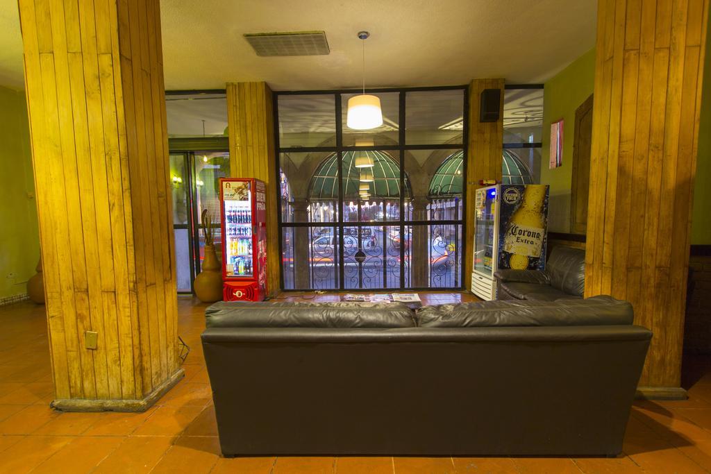 Hotel Plaza Morelia Exterior foto
