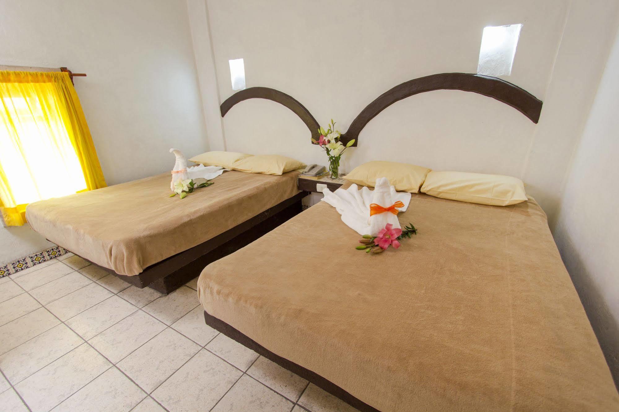 Hotel Plaza Morelia Exterior foto